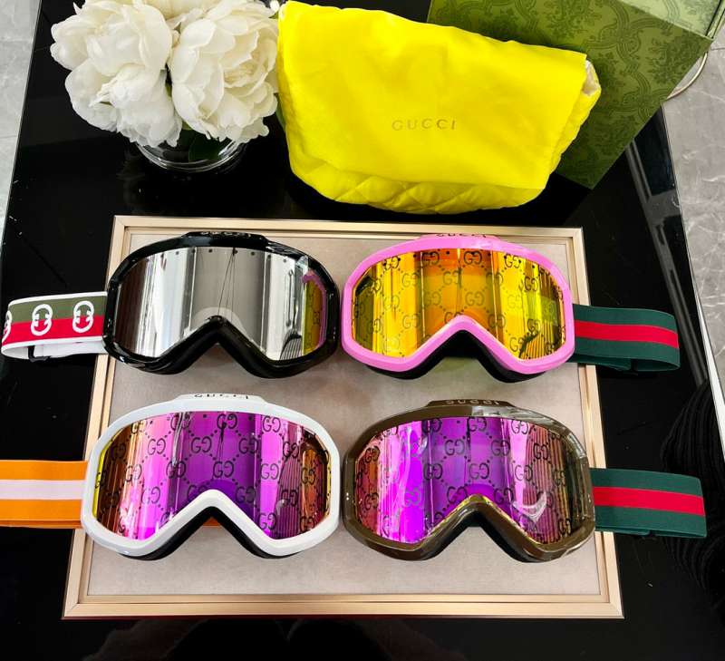 Picture of Gucci Sunglasses _SKUfw55794554fw